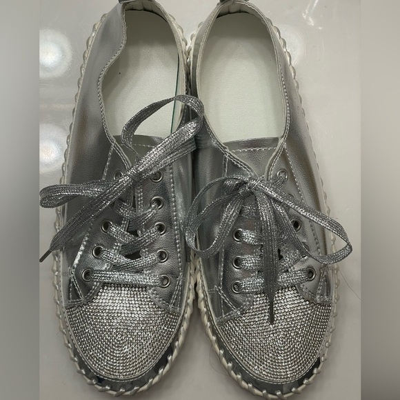 Metallic Silver Rhinestone Platform Sneakers with Espadrille Like Sole Size 8.5 - Picture 3 of 8